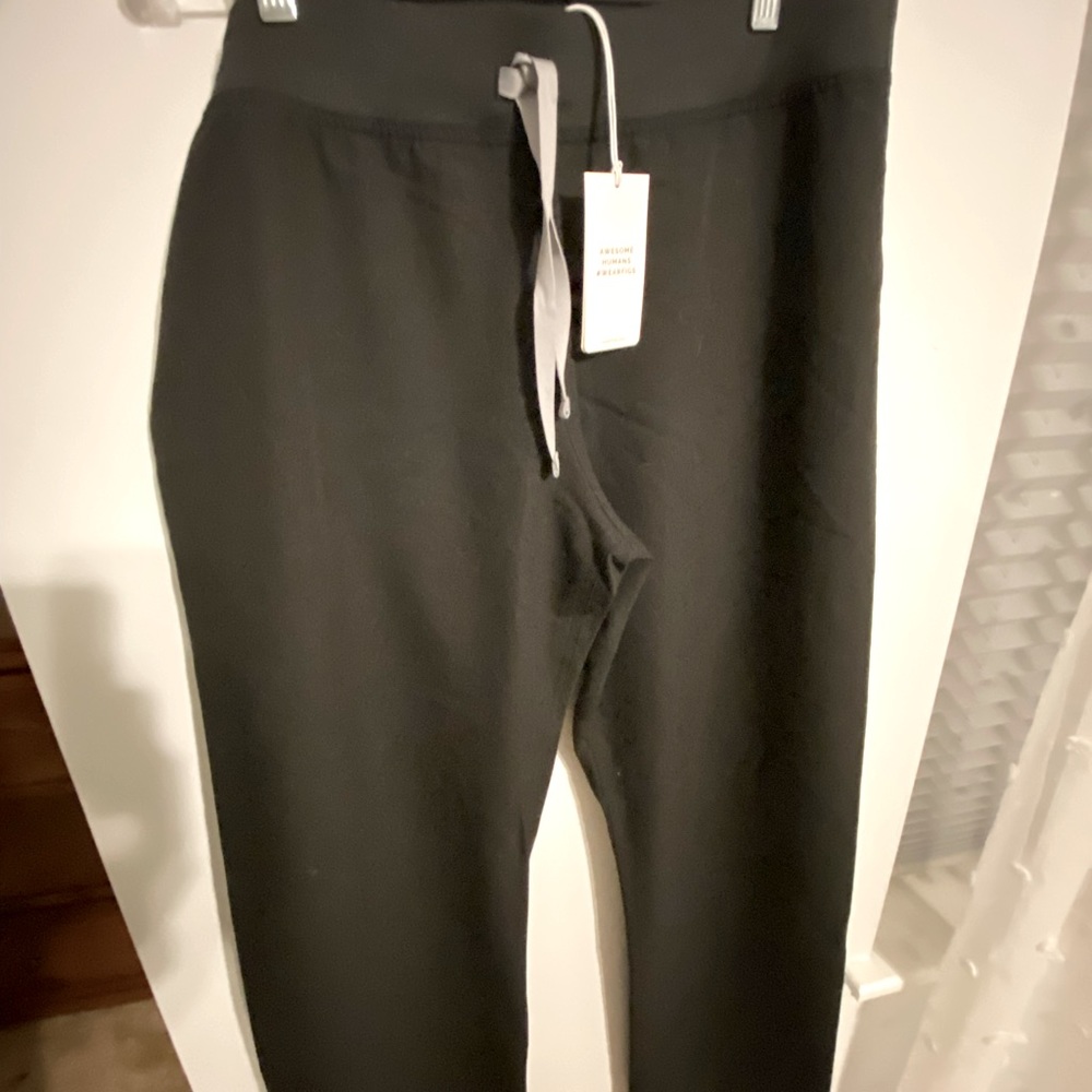 Figs Livingston basics black scrub pants